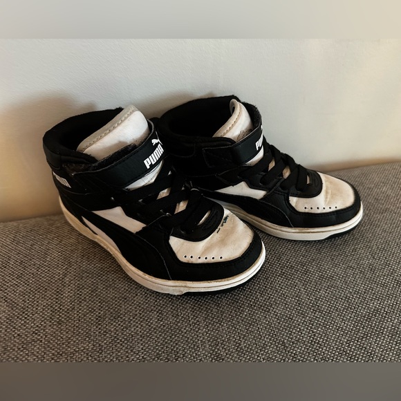 Puma black and white classic high tops - Picture 3 of 6